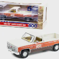 /img/53800-gmc-sierra-diecast-display.webp