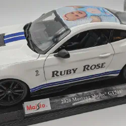 /img/53816-custom-diecast-car-showcase.webp