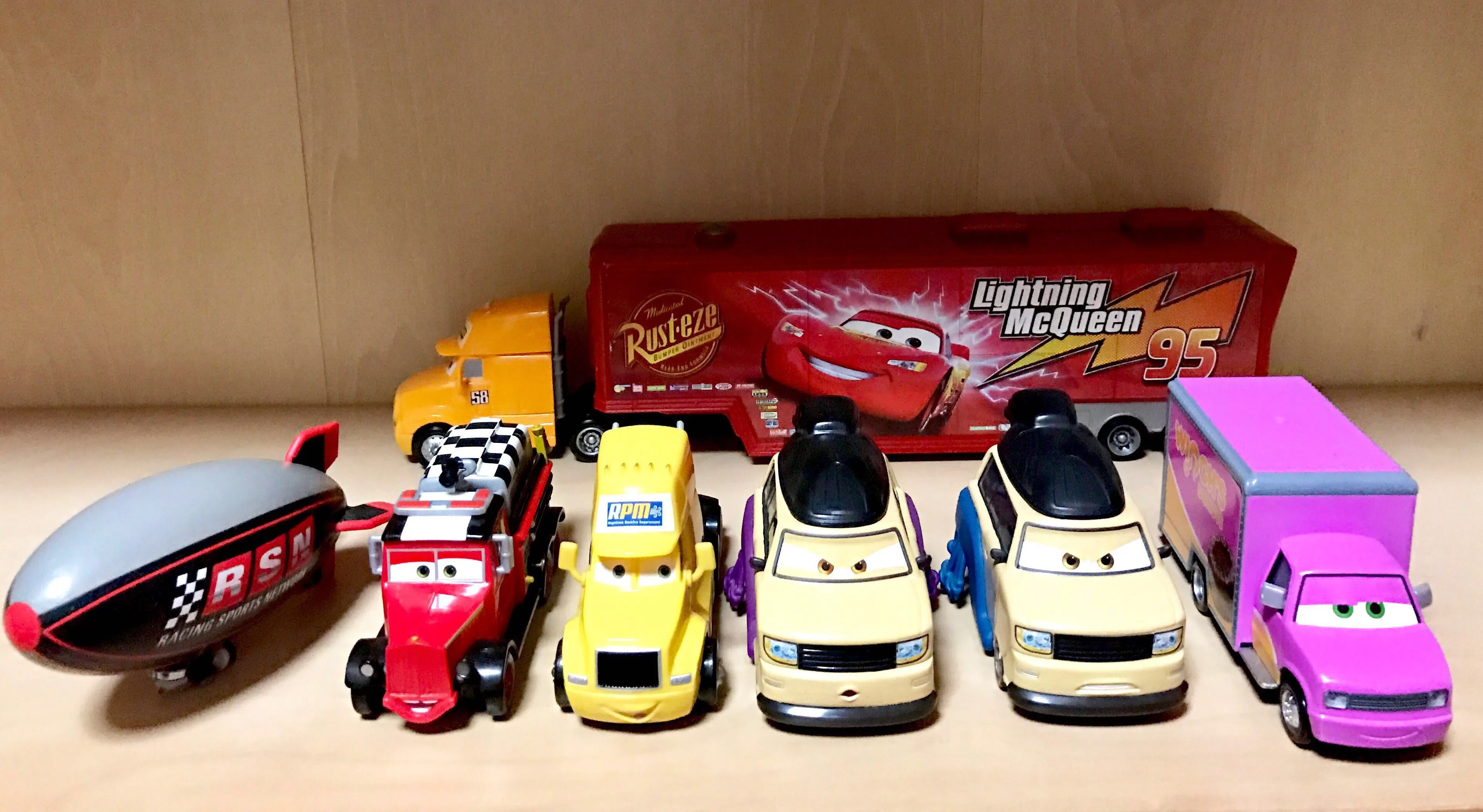 53819 disney cars condition