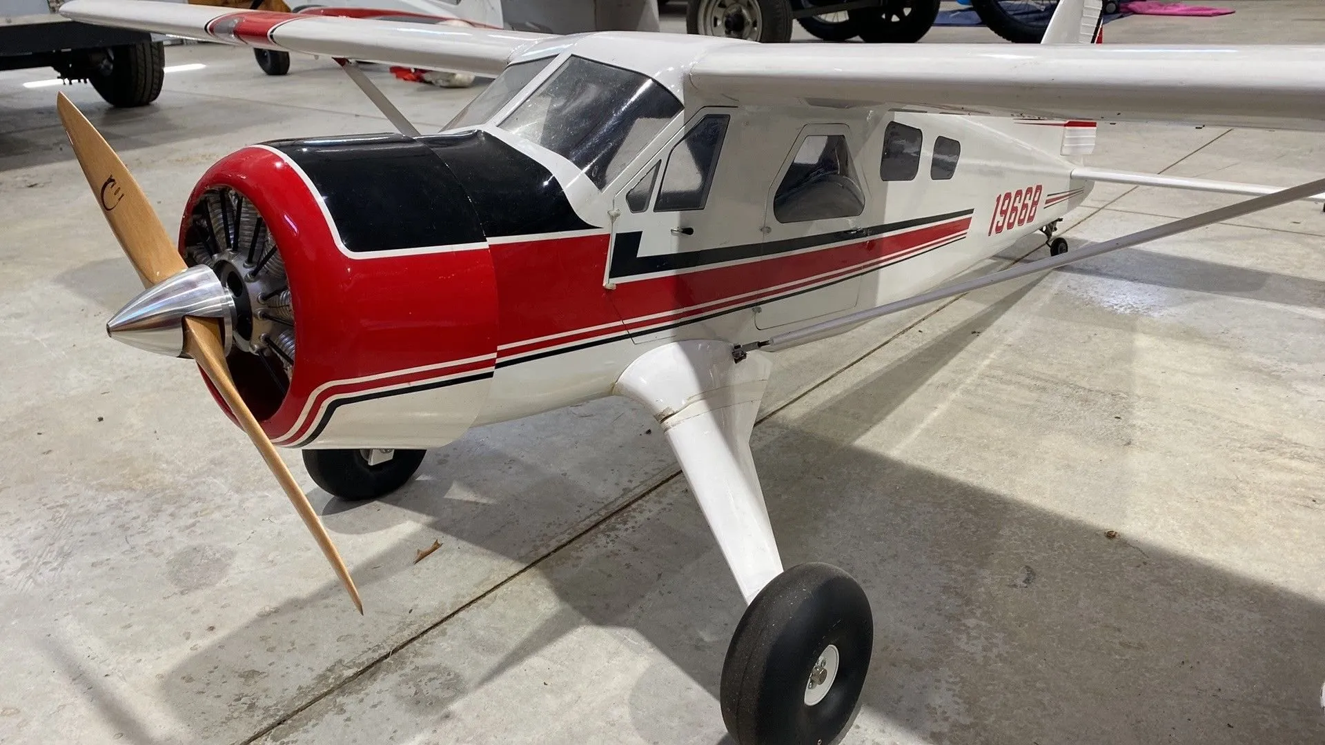 /img/53822-diecast-airplane-value.webp