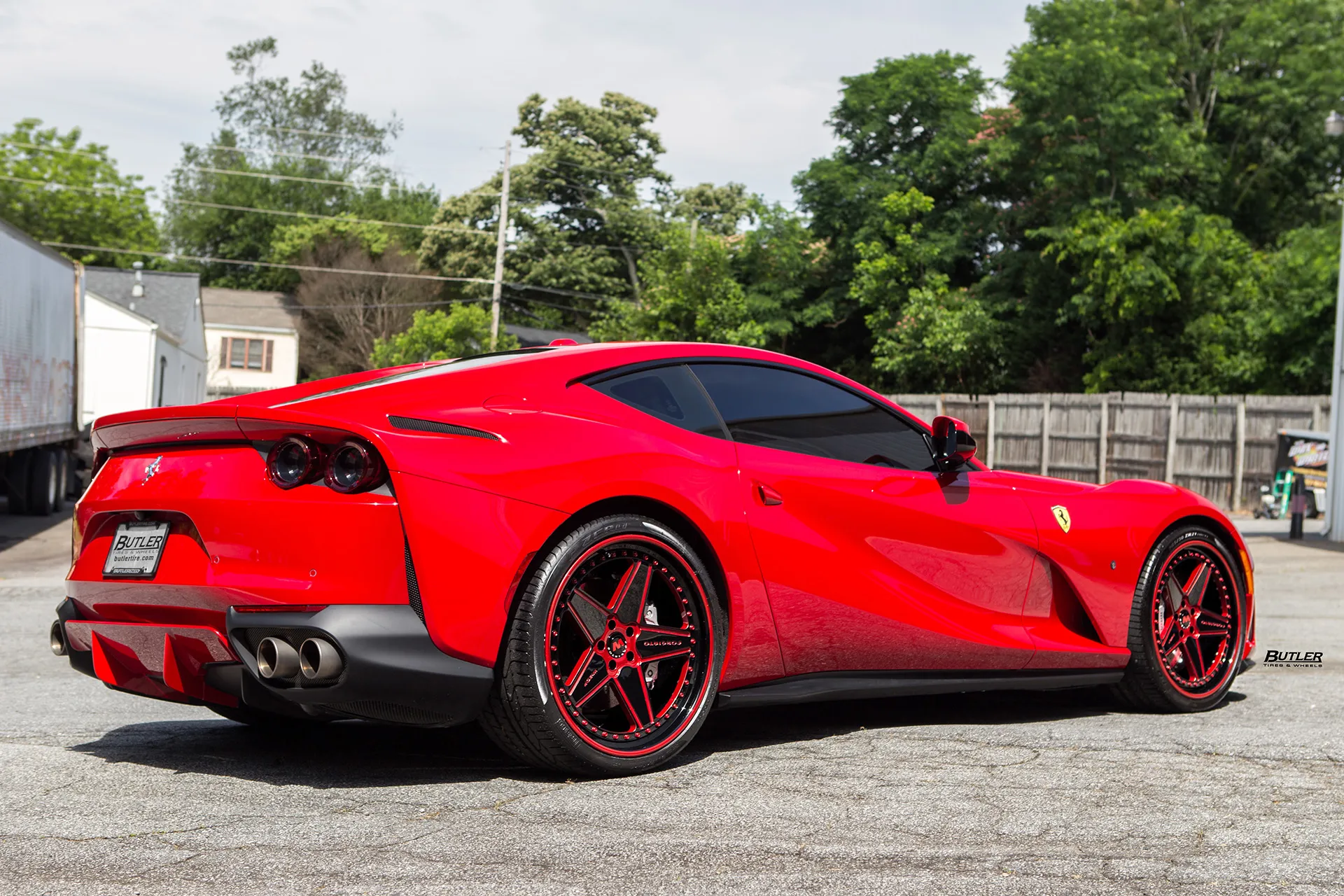 /img/53845-displaying-diecast-models.webp