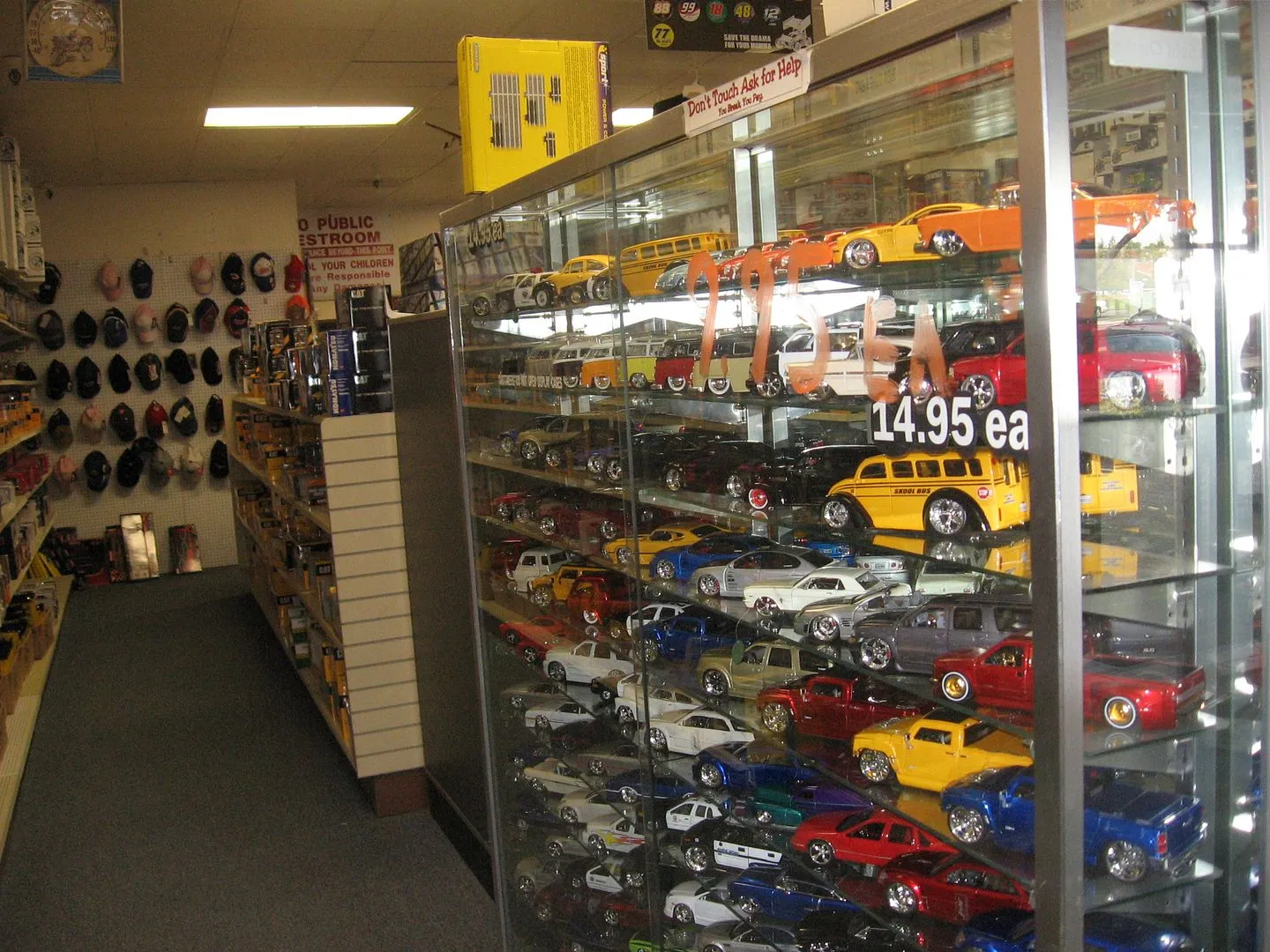 53852 diecast car scale