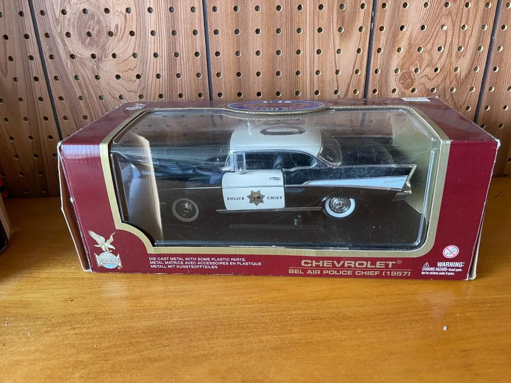 /img/53858-diecast-car-lover.webp