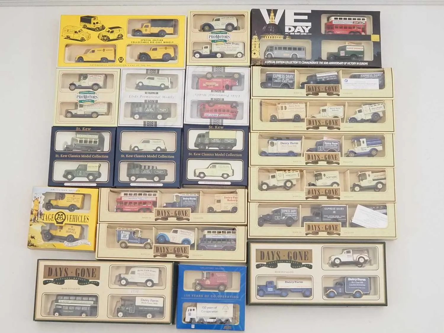 53864 diecast van collection