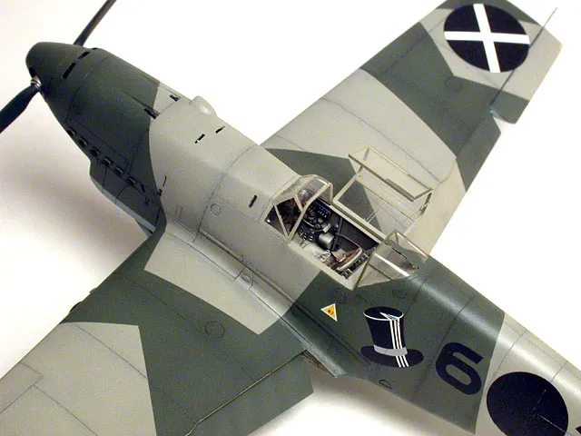 /img/53897-bf109-diecast-model5.webp