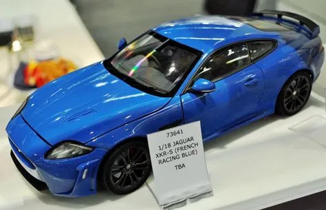 53899 autoart diecast mobil 4
