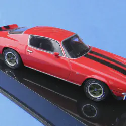 /img/53928-diecast-70-camaro-display.webp