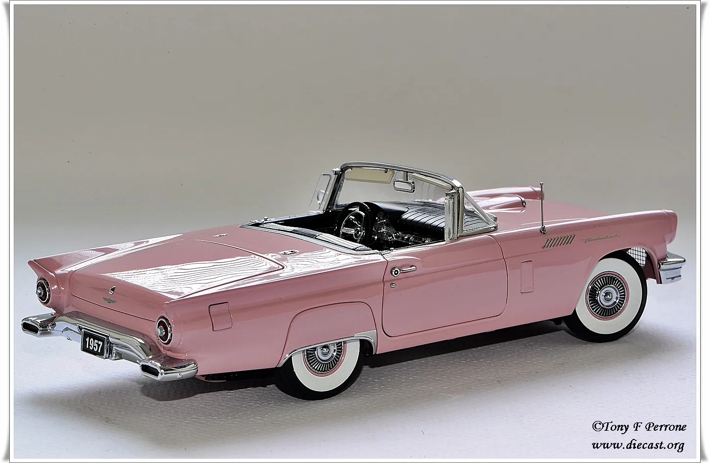 53935 thunderbird 1 diecast overview
