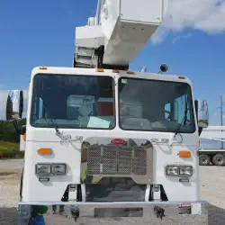 /img/53938-diecast-lineman-truck-maintenance.webp