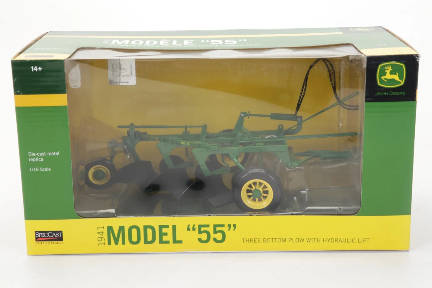 /img/53956-diecast-tractor-display.webp
