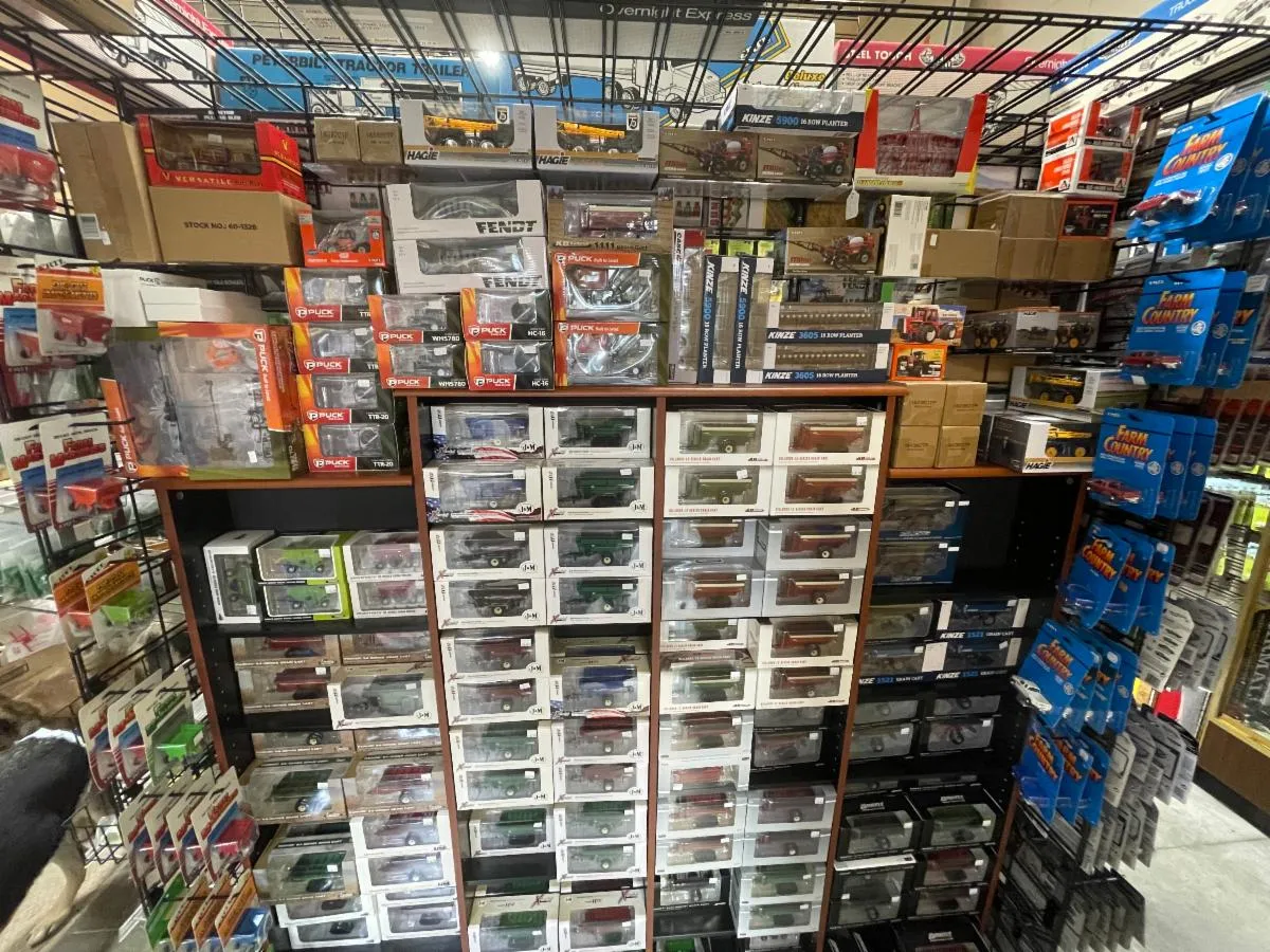 53969 iowa diecast community 6
