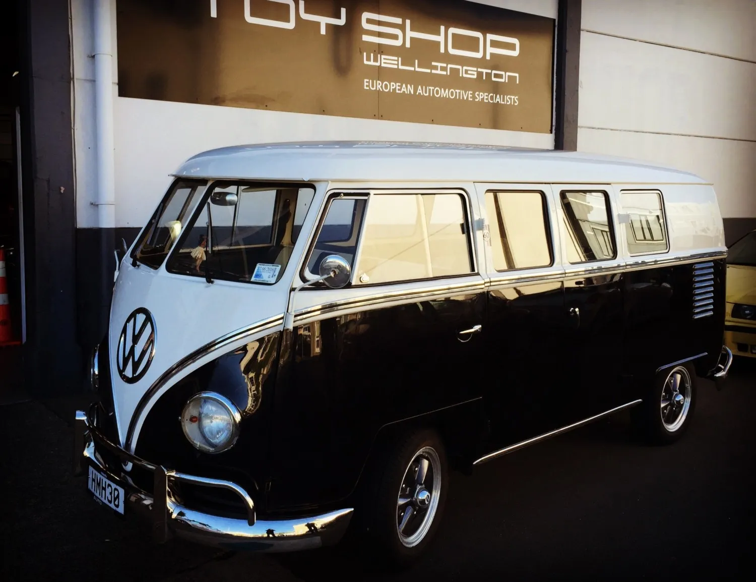 53986 diecast vw kombi cleaning