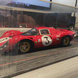 /img/53987-looksmart-ferrari-330p4.webp