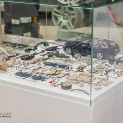 /img/53993-diecast-diorama-complete.webp