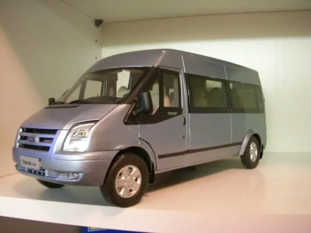 54052 ford transit diecast detail
