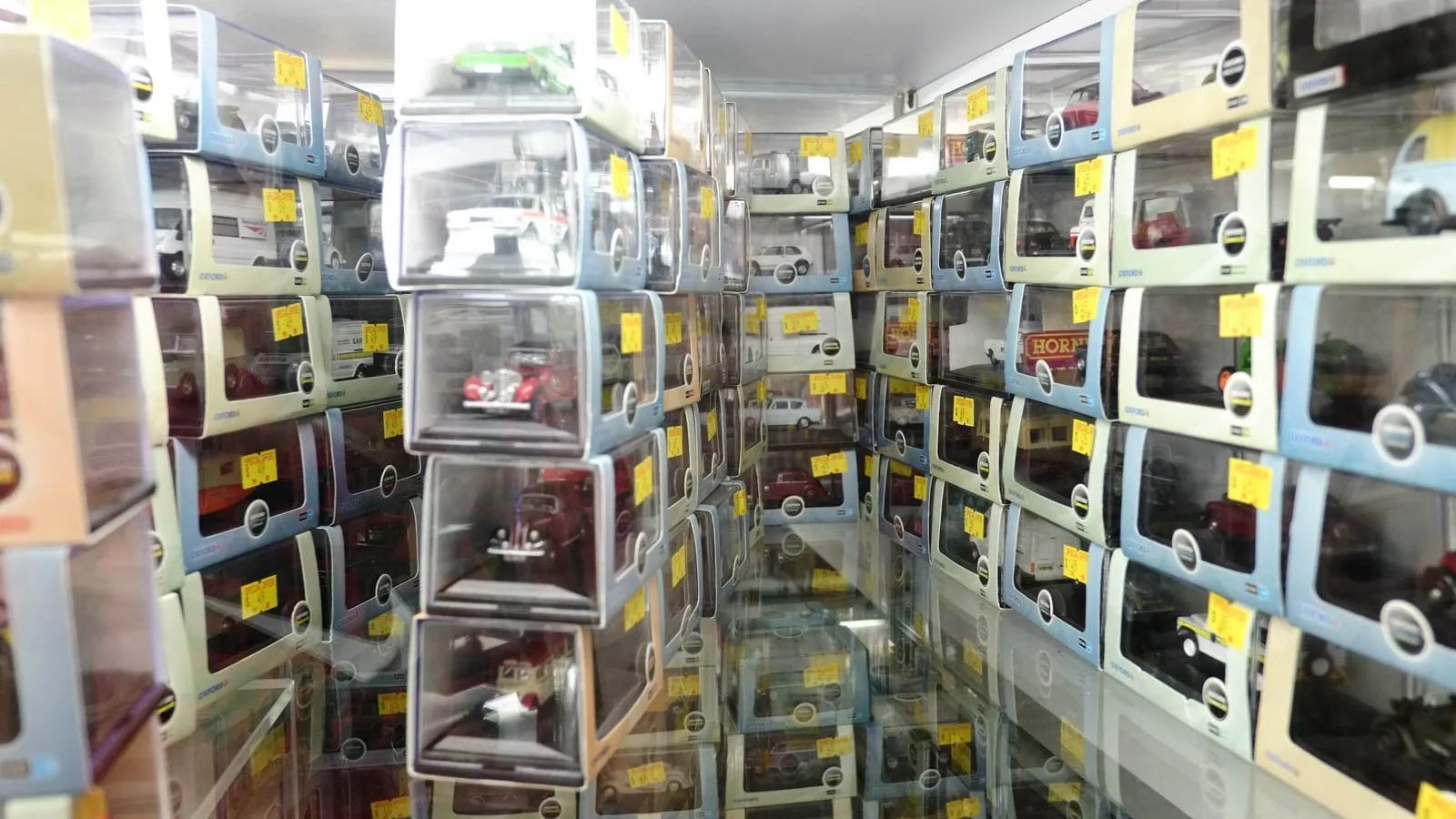 54085 diecast cars main