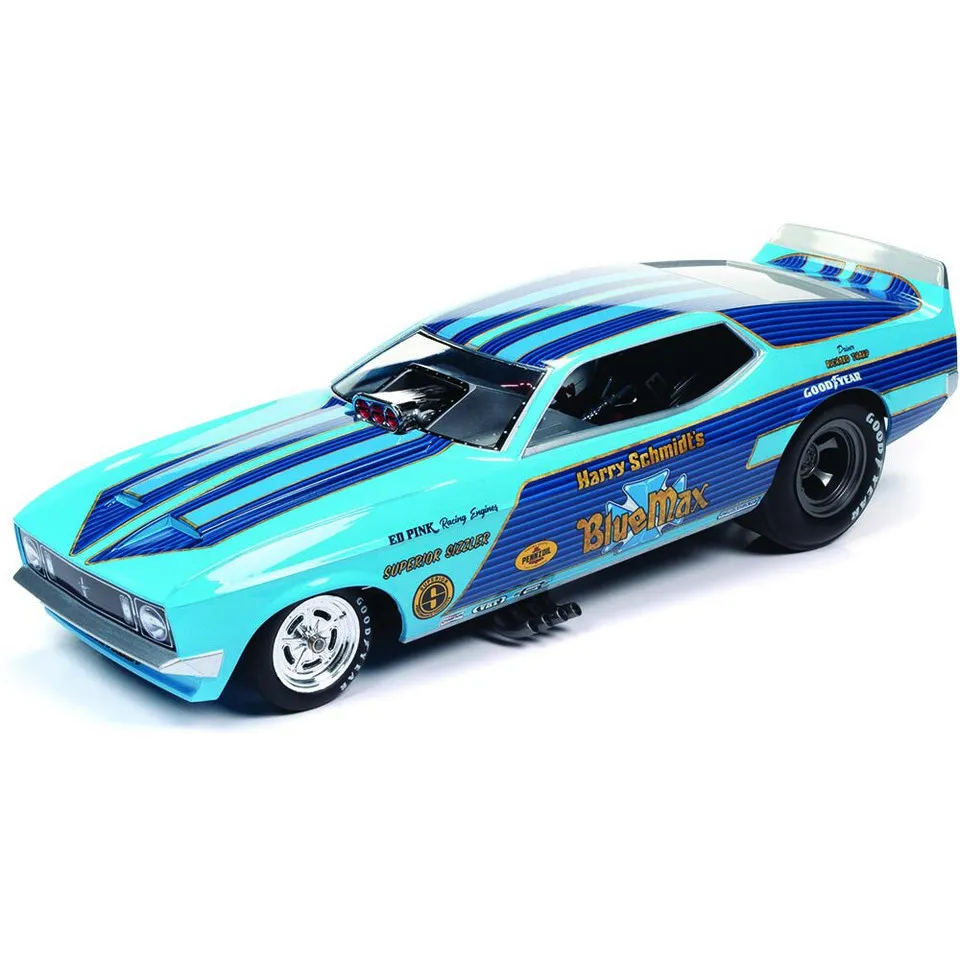 /img/54113-diecast-model-car-display.webp