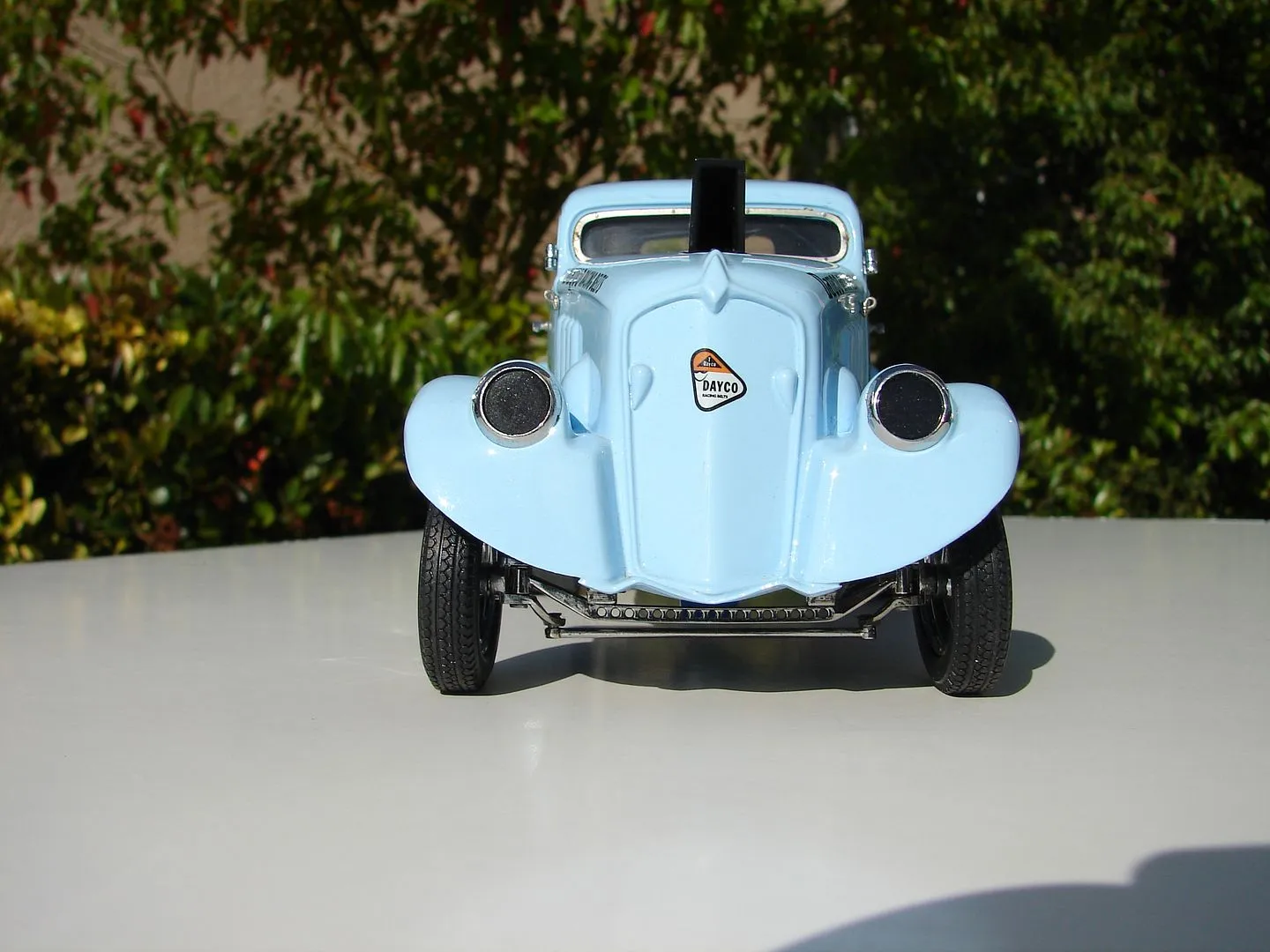 /img/54118-diecast-car-model-display.webp
