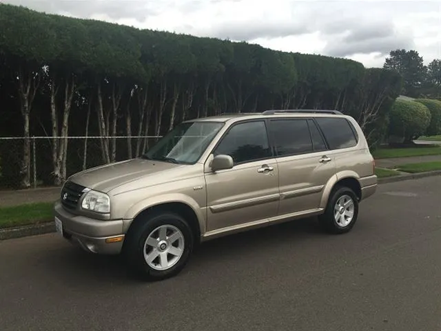54123 grand vitara diecast exterior
