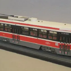 /img/54130-cleaning-diecast-models.webp