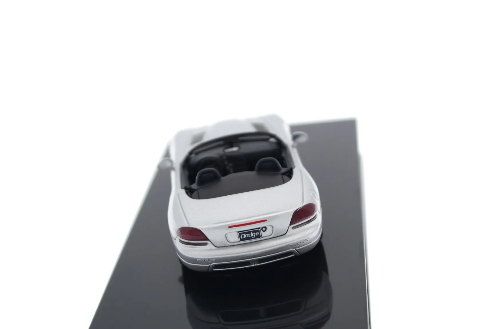 54137 dodge viper srt10 collectibility