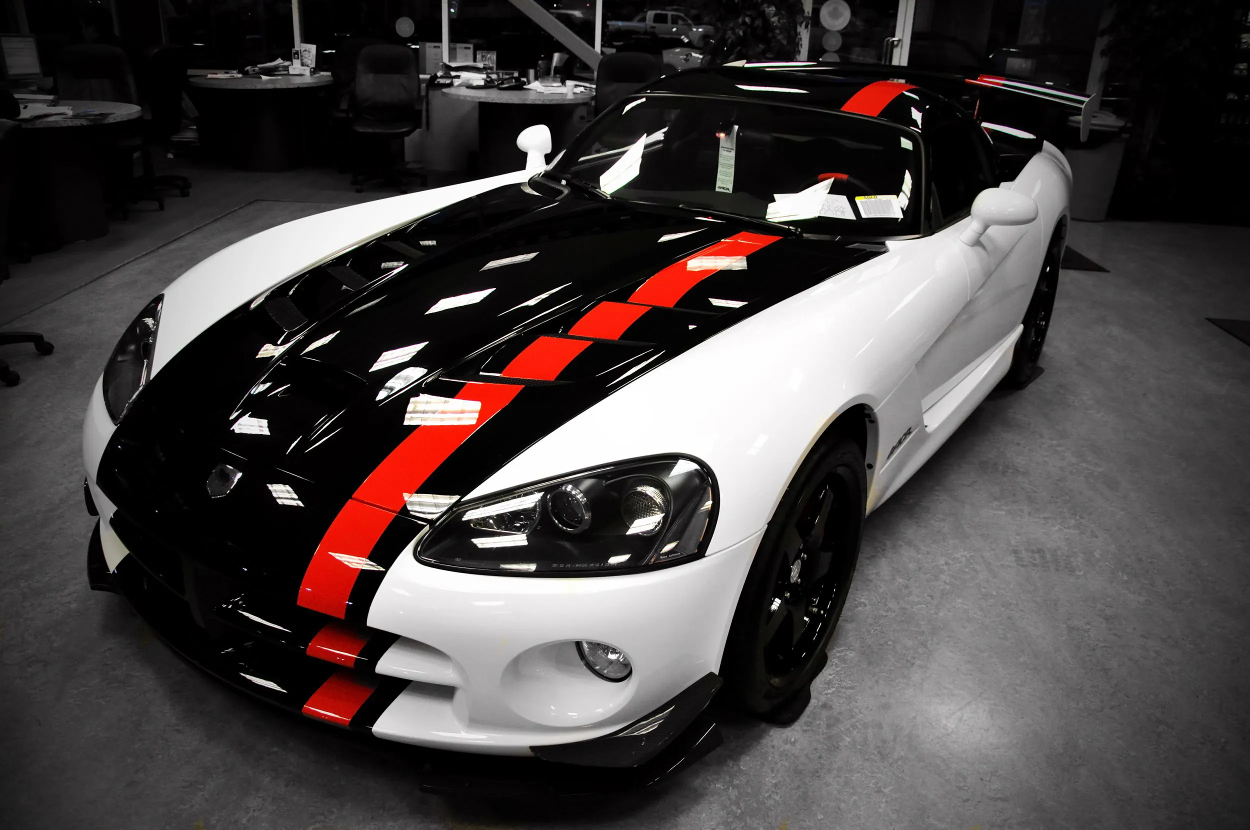 54137 dodge viper srt10 history
