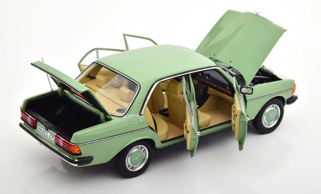 54152 mercedes w123 diecast exterior detailing