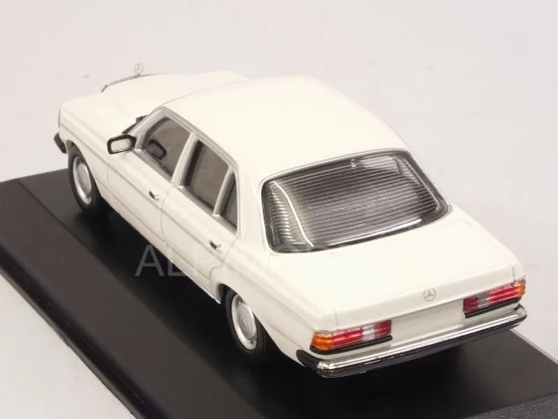 54152 mercedes w123 diecast functional elements