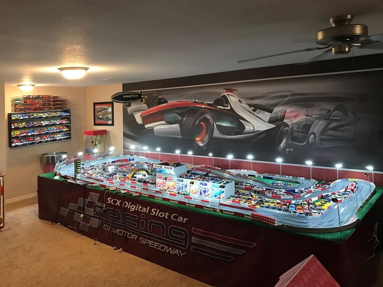 /img/54180-diecast-car-display-6.webp
